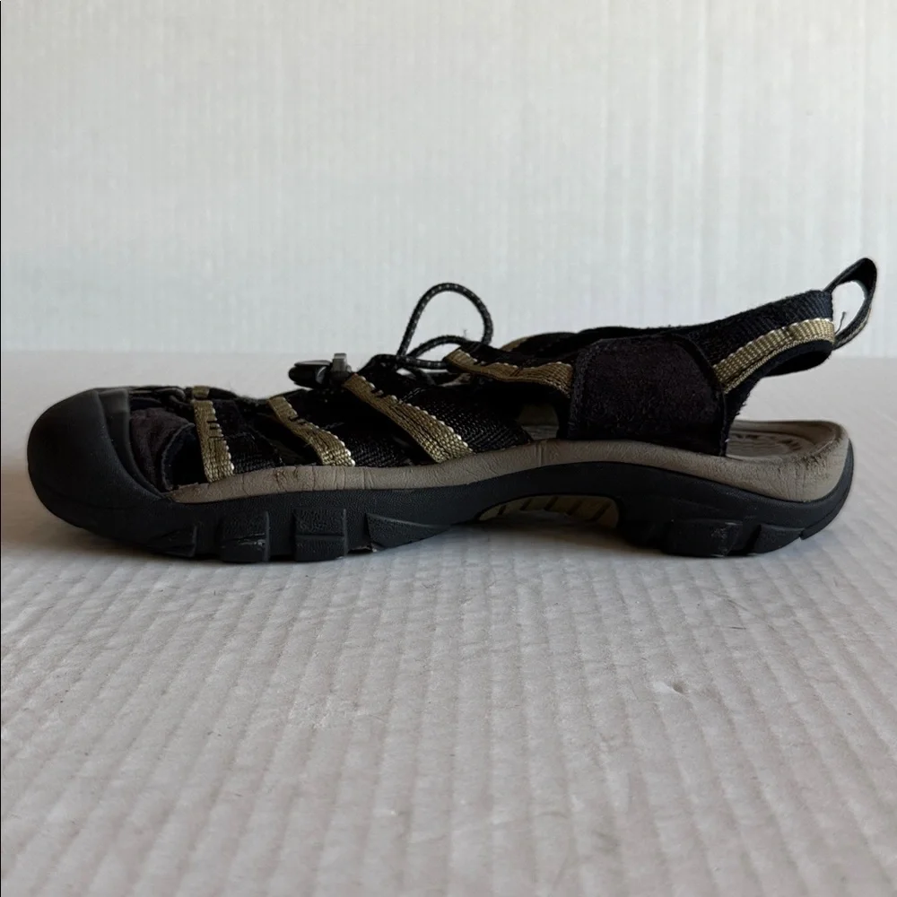 Keen Men’s Newport H2 In Black/Stone Gray - Picture 5 of 12